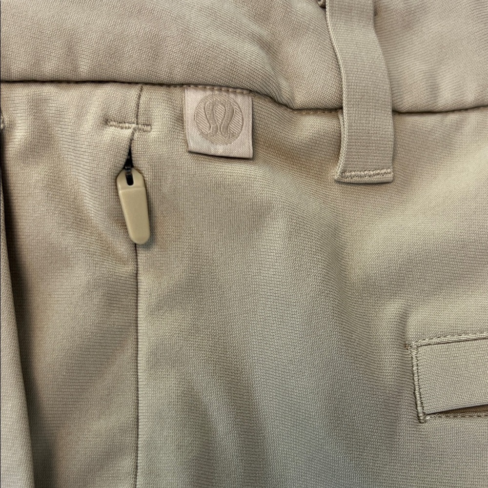 Men's Lululemon Beige shorts - Picture 11 of 12